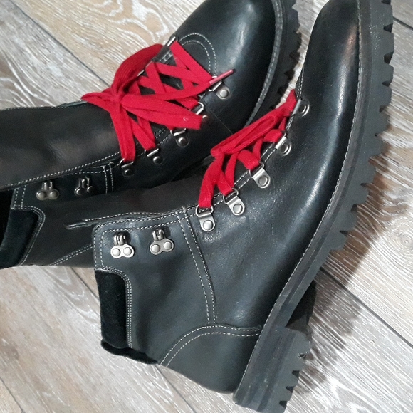 Cole Haan black leather red lace boots. Size 10 - Picture 4 of 11